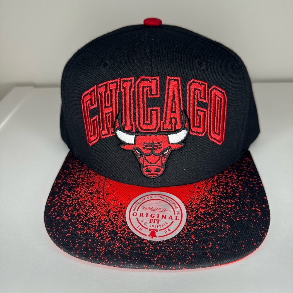 Mitchell & Ness Chicago Bulls Snapback Hat Cap Spray Paint NBA Brand New